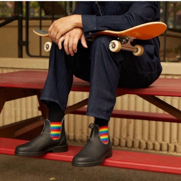 Blundstone Black Chelsea Boots with Rainbow Elastic Panels - Picture 11 of 11